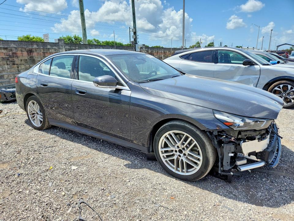 57251936 :رقم المزاد ، WBA43FJ01SCU59689 vin ، 2025 Bmw 530 مزاد بيع