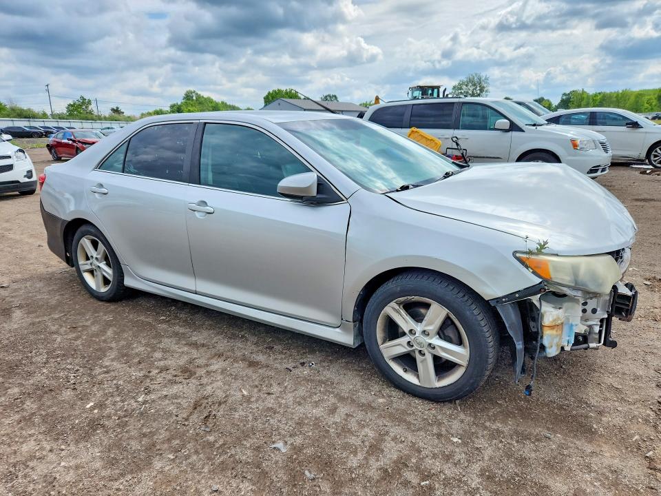 57063036 :رقم المزاد ، 4T1BF1FK0EU378529 vin ، 2014 Toyota Camry مزاد بيع