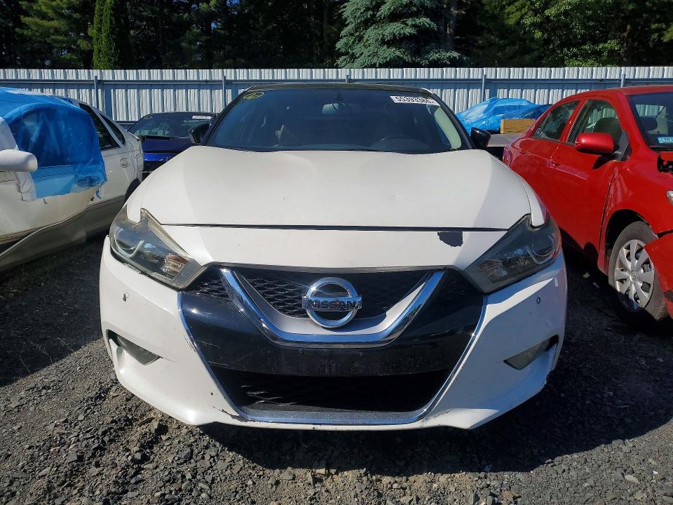 55393386 :رقم المزاد ، 1N4AA6AP0JC375795 vin ، 2018 Nissan Maxima مزاد بيع