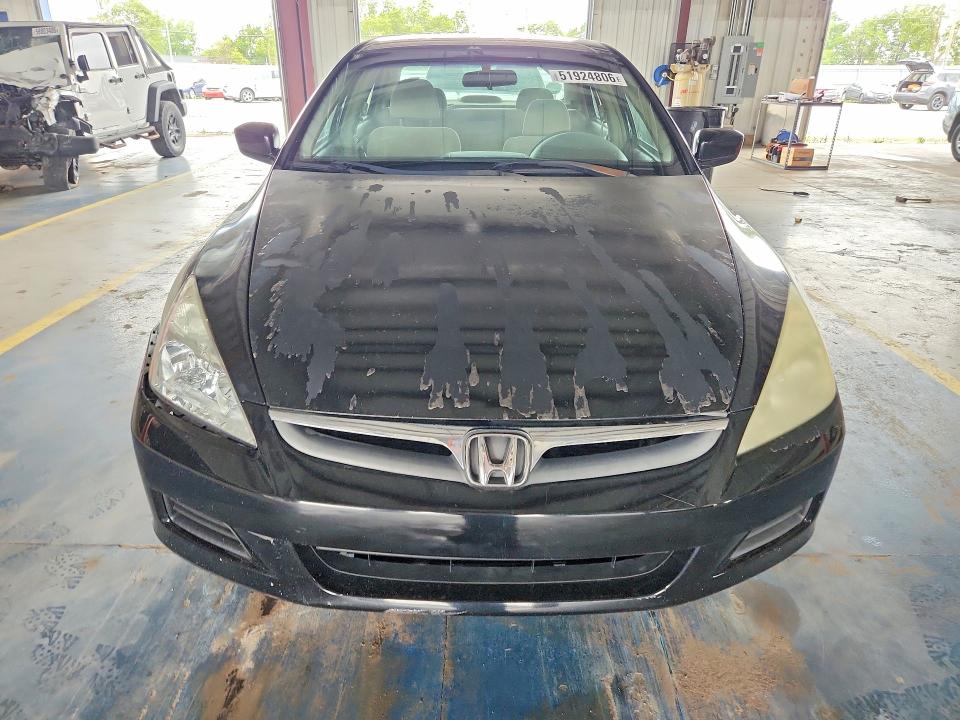 Продажа на аукционе авто 2005 Honda Accord, vin: 3HGCM56405G703983, номер лота: 51924806