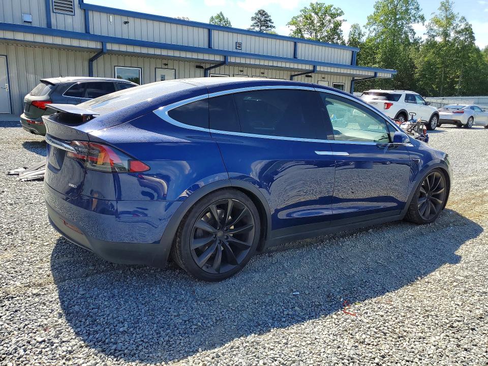 Продаж на аукціоні авто 2018 Tesla Model X, vin: 5YJXCBE27JF136057, номер лоту: 57162186