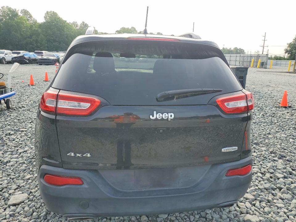 59053546 :رقم المزاد ، 1C4PJMCS5FW727950 vin ، 2015 Jeep Cherokee مزاد بيع