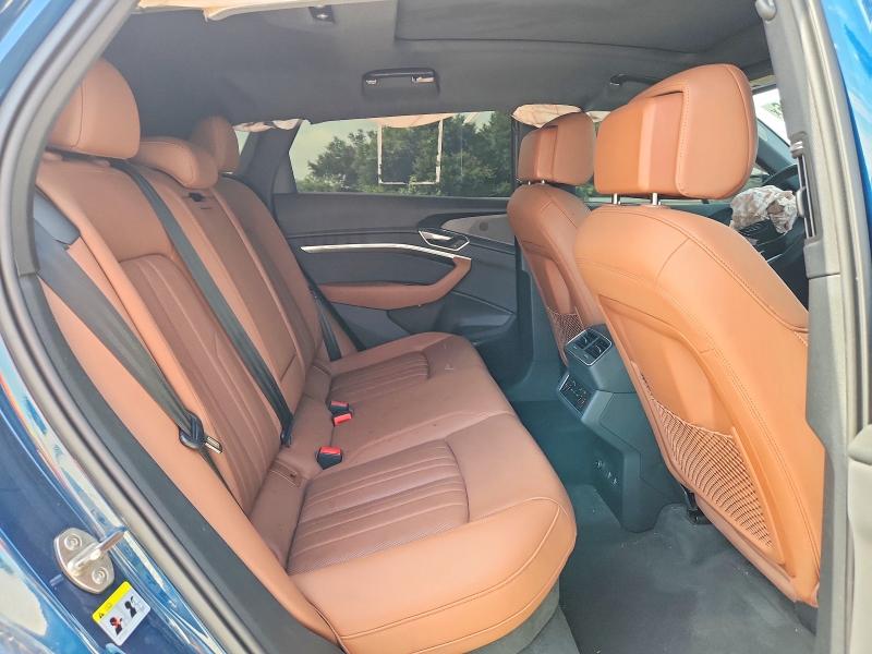 2019 Audi E-tron მანქანა იყიდება აუქციონზე, vin: WA1LAAGE1KB021698, აუქციონის ნომერი: 58891296