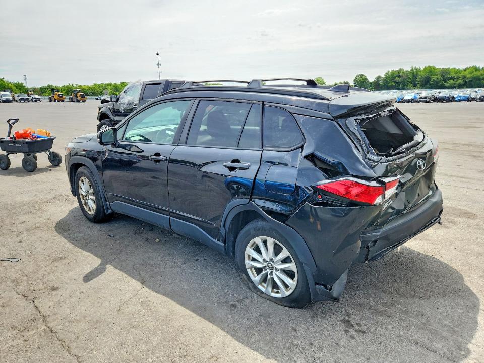 58250926 :رقم المزاد ، 7MUCAABG7NV040015 vin ، 2022 Toyota Corolla Cross مزاد بيع