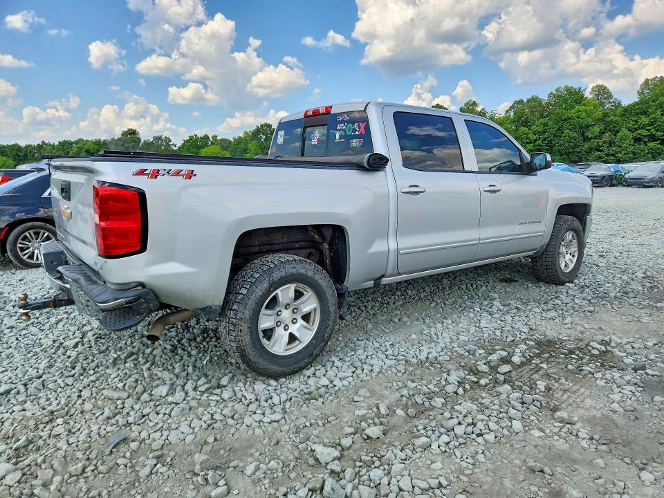 2018 Chevrolet Silverado მანქანა იყიდება აუქციონზე, vin: 3GCUKREC5JG171438, აუქციონის ნომერი: 57053136