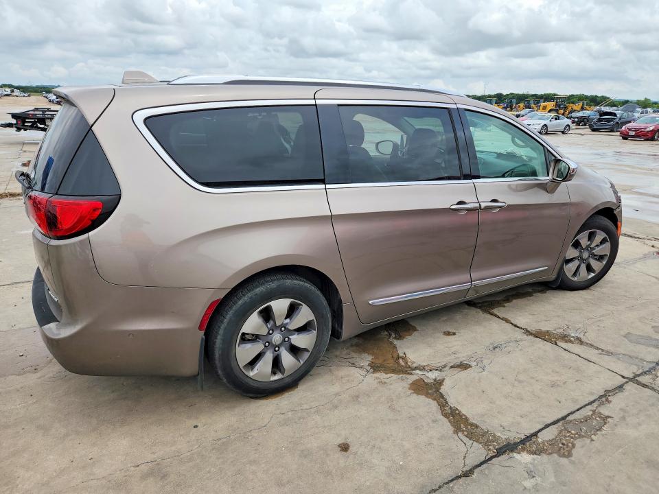 2018 Chrysler Pacifica მანქანა იყიდება აუქციონზე, vin: 2C4RC1N77JR105569, აუქციონის ნომერი: 55698676