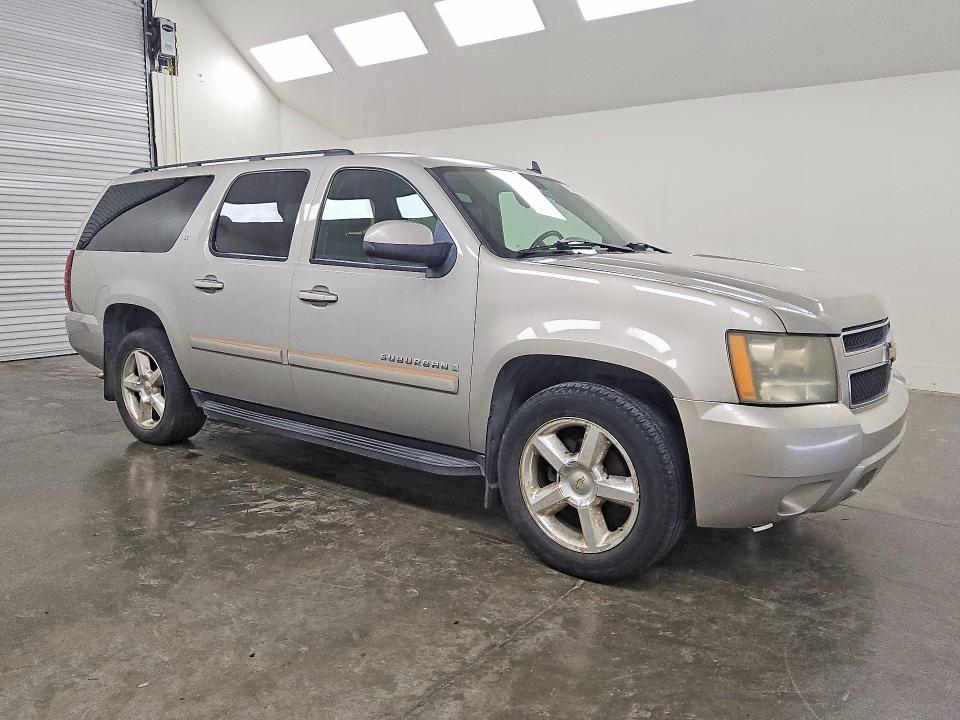 57665496 :رقم المزاد ، 1GNFC16J77J372227 vin ، 2007 Chevrolet Suburban مزاد بيع