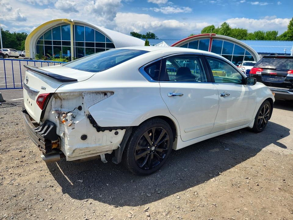 Aukcja sprzedaży 2017 Nissan Altima, vin: 1N4AL3AP2HC244841, numer aukcji: 57995256