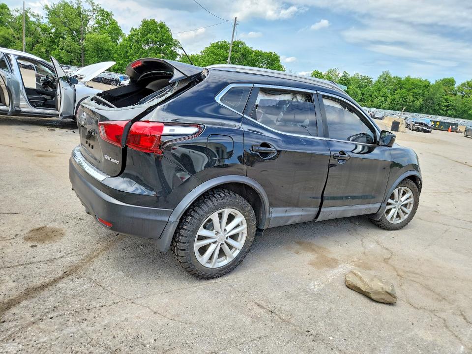 56893886 :رقم المزاد ، JN1BJ1CRXJW210791 vin ، 2018 Nissan Rogue Sport مزاد بيع
