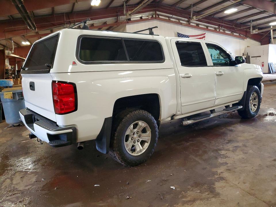 57335766 :رقم المزاد ، 3GCUKREC4JG563360 vin ، 2018 Chevrolet Silverado مزاد بيع