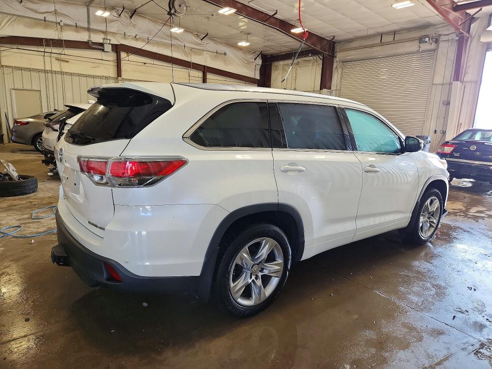 Продажа на аукционе авто 2015 Toyota Highlander, vin: 5TDDKRFH6FS214641, номер лота: 56666516