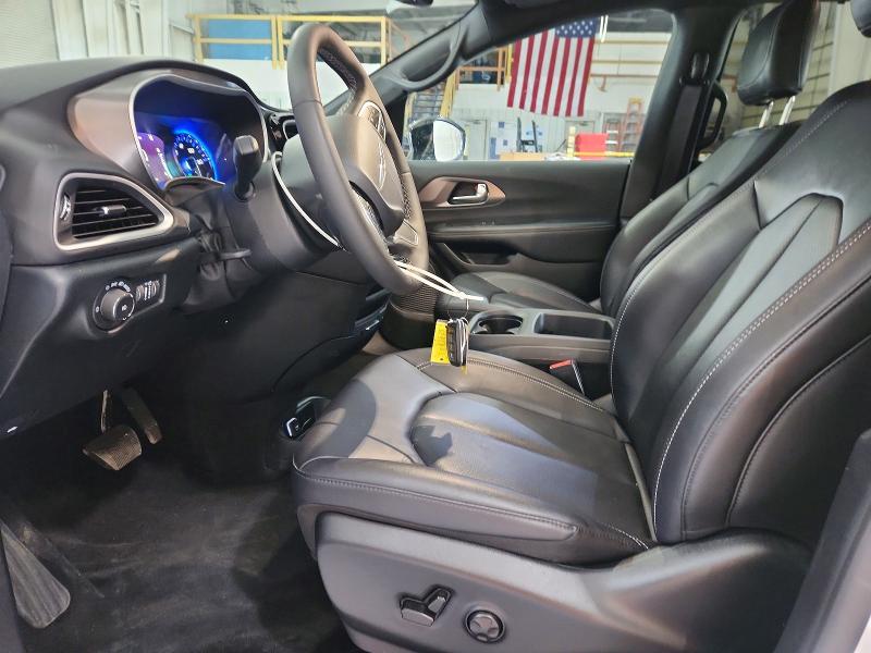 58241536 :رقم المزاد ، 2C4RC1BG0TR156497 vin ، 2026 Chrysler Pacifica مزاد بيع