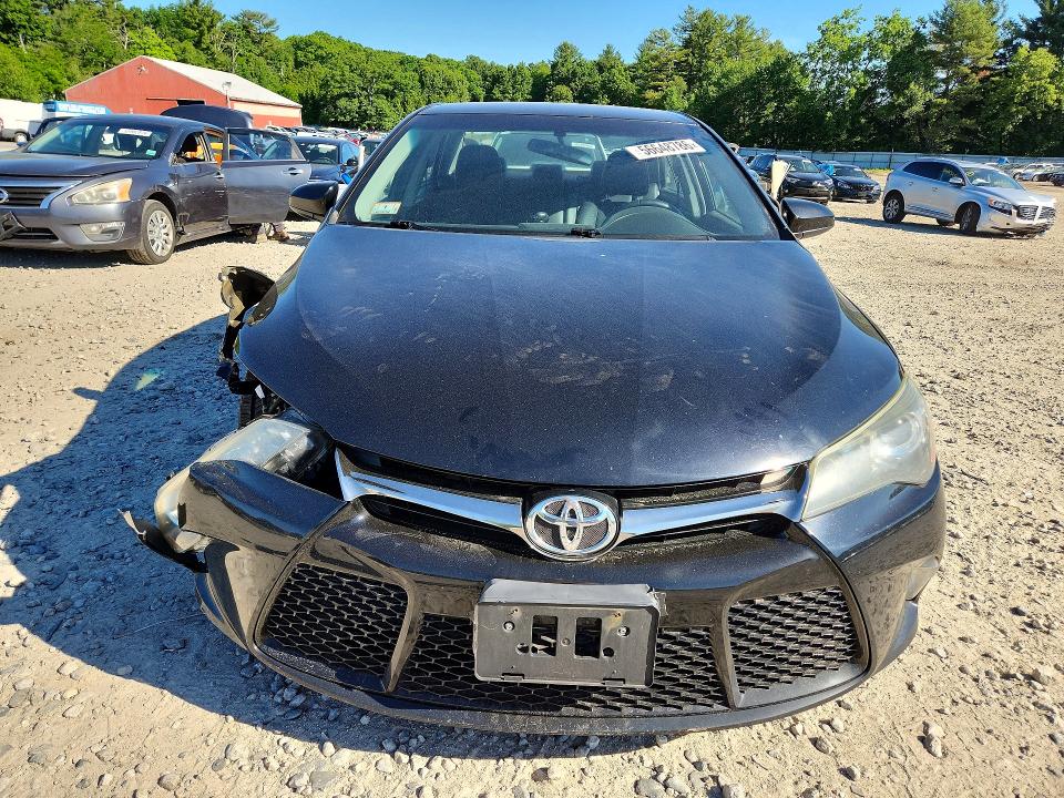 56648786 :رقم المزاد ، 4T1BF1FK3FU958522 vin ، 2015 Toyota Camry مزاد بيع