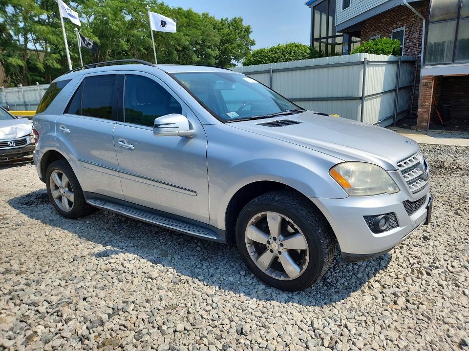 85791605 :رقم المزاد ، 4JGBB8GB1BA627808 vin ، 2011 Mercedes-benz Ml مزاد بيع