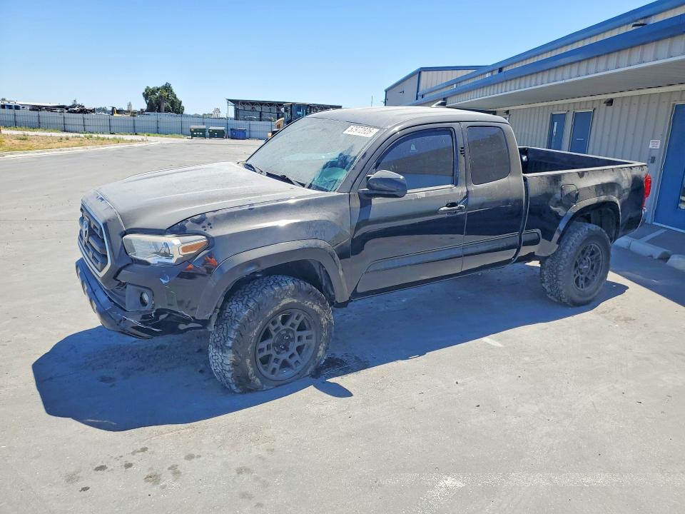 2017 Toyota Tacoma მანქანა იყიდება აუქციონზე, vin: 5TFSZ5AN1HX108751, აუქციონის ნომერი: 57972826