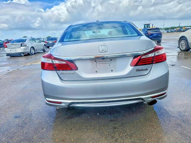 Продажа на аукционе авто 2017 Honda Accord, vin: 1HGCR2F80HA241639, номер лота: 56302186