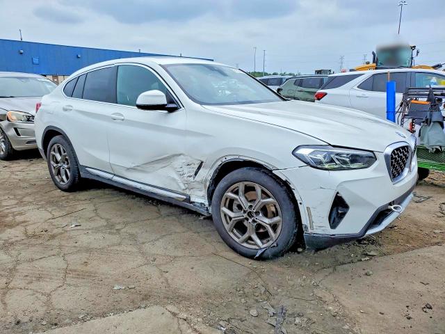 56122116 :رقم المزاد ، 5UX33DT03R9V02239 vin ، 2024 Bmw X4 مزاد بيع