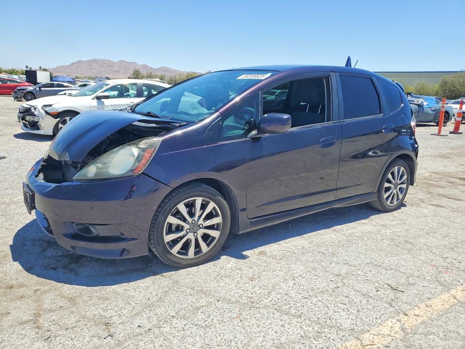 56599826 :رقم المزاد ، JHMGE8H59DC019552 vin ، 2013 Honda Fit مزاد بيع