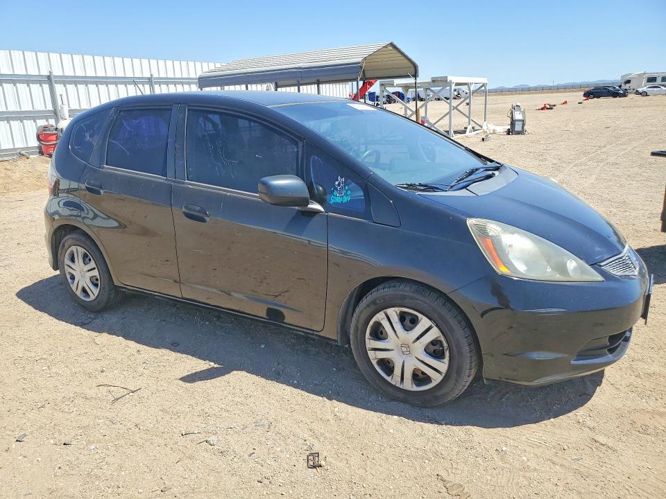 55768566 :رقم المزاد ، JHMGE8H34BC028817 vin ، 2011 Honda Fit مزاد بيع