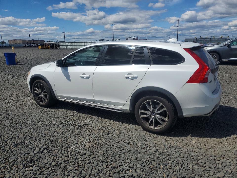 2015 Volvo V60 Cross Country მანქანა იყიდება აუქციონზე, vin: YV4612HK7F1001994, აუქციონის ნომერი: 53250986