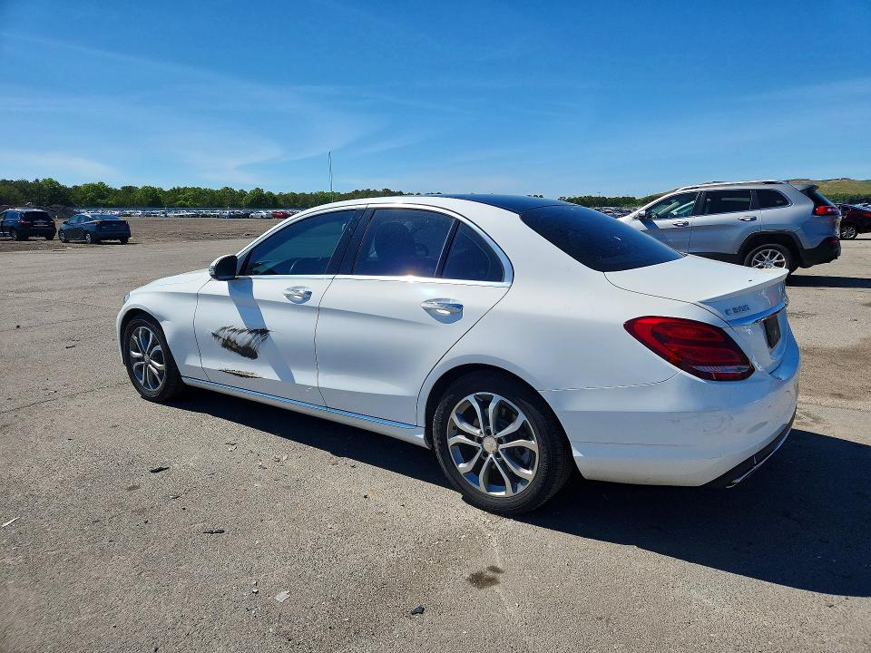 56616136 :رقم المزاد ، 55SWF4JB2GU104497 vin ، 2016 Mercedes-benz C مزاد بيع
