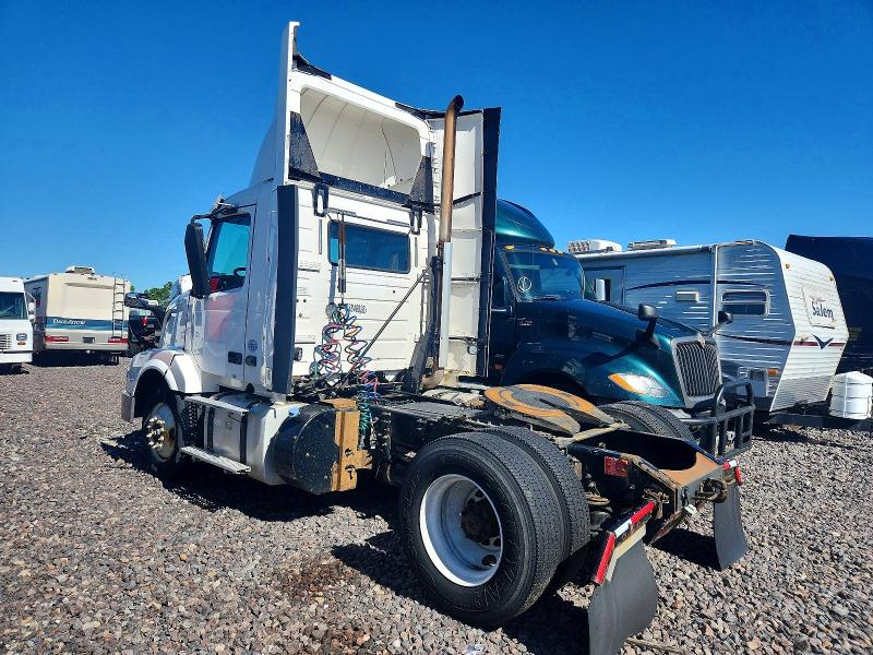 2016 Volvo Vnl მანქანა იყიდება აუქციონზე, vin: 4V4N39TG7GN965630, აუქციონის ნომერი: 53846026
