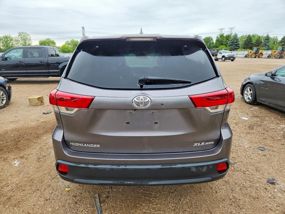 55162796 :رقم المزاد ، 5TDJZRFH4KS588691 vin ، 2019 Toyota Highlander مزاد بيع