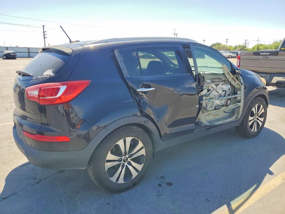 58758486 :رقم المزاد ، KNDPCCA22D7370855 vin ، 2011 Kia Sportage مزاد بيع