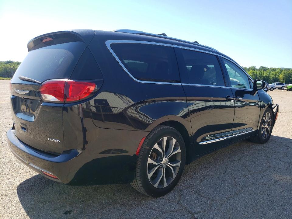 Продажа на аукционе авто 2018 Chrysler Pacifica, vin: 2C4RC1GG4JR104215, номер лота: 57426536