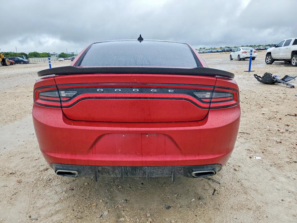 56839196 :رقم المزاد ، 2C3CDXHG7FH880988 vin ، 2015 Dodge Charger مزاد بيع