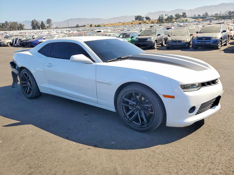 57185366 :رقم المزاد ، 2G1FD1E32F9143143 vin ، 2015 Chevrolet Camaro مزاد بيع