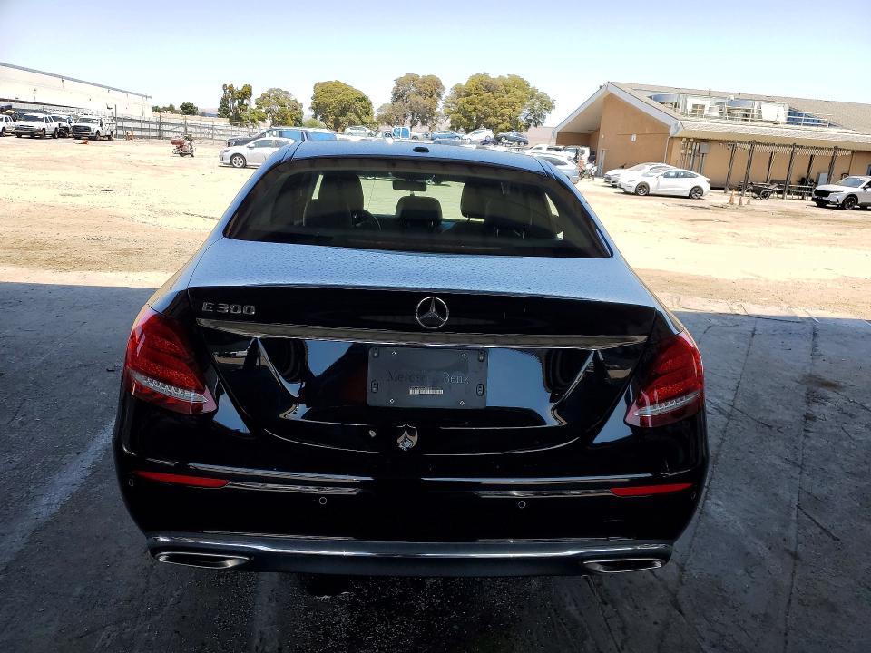 Продажа на аукционе авто 2017 Mercedes-benz E, vin: WDDZF4JBXHA090637, номер лота: 57428106