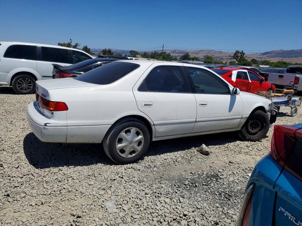 56806906 :رقم المزاد ، 4T1BG22K11U868917 vin ، 2001 Toyota Camry مزاد بيع