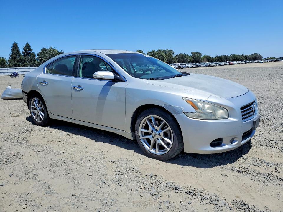 58786996 :رقم المزاد ، 1N4AA5AP3AC812084 vin ، 2010 Nissan Maxima مزاد بيع