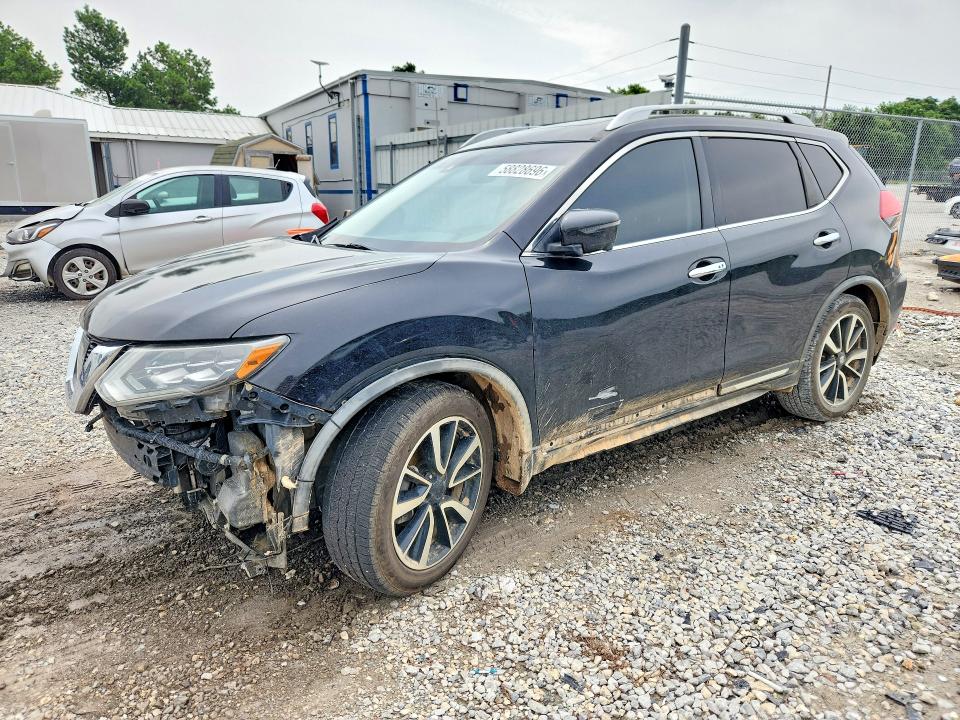 Auction sale of the 2017 Nissan Rogue, vin: JN8AT2MT3HW399155, lot number: 58828696