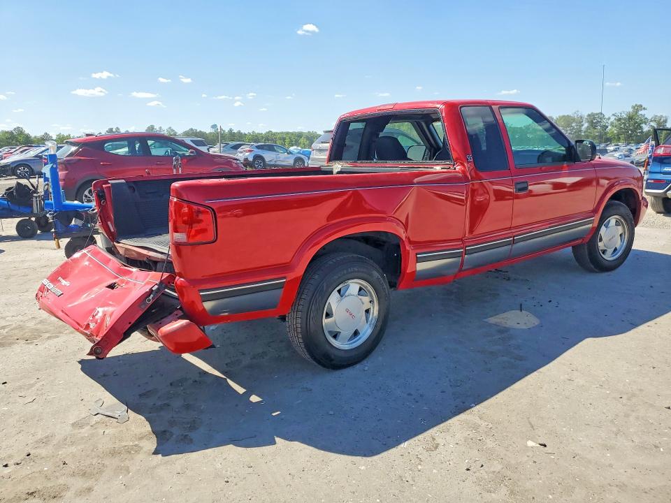 55892926 :رقم المزاد ، 1GTCS19X938229747 vin ، 2003 Gmc Sonoma مزاد بيع