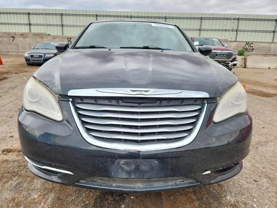 58834026 :رقم المزاد ، 1C3CCBBB4DN592904 vin ، 2013 Chrysler 200 مزاد بيع