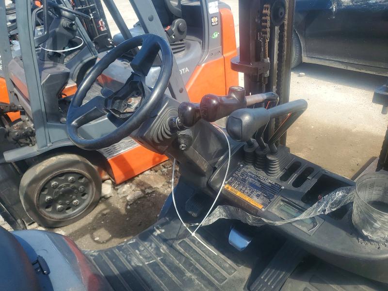 57233836 :رقم المزاد ، 93026 vin ، 2018 Toyota Forklift مزاد بيع