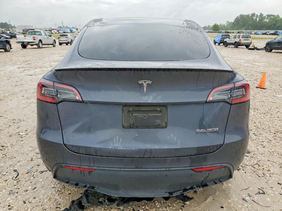 57665796 :رقم المزاد ، 7SAYGDEF5PF881828 vin ، 2023 Tesla Model  Y مزاد بيع