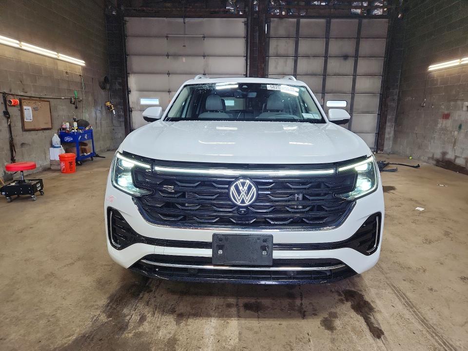 58257516 :رقم المزاد ، 1V2FR2CA5RC586205 vin ، 2024 Volkswagen Atlas مزاد بيع