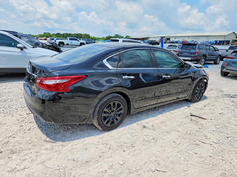 58769636 :رقم المزاد ، 1N4AL3AP9JC471062 vin ، 2018 Nissan Altima مزاد بيع