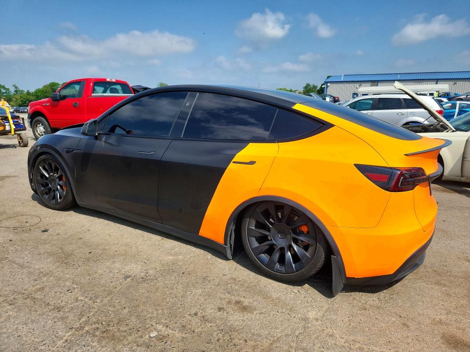 56530136 :رقم المزاد ، 7SAYGAEE6RF029884 vin ، 2024 Tesla Model Y مزاد بيع
