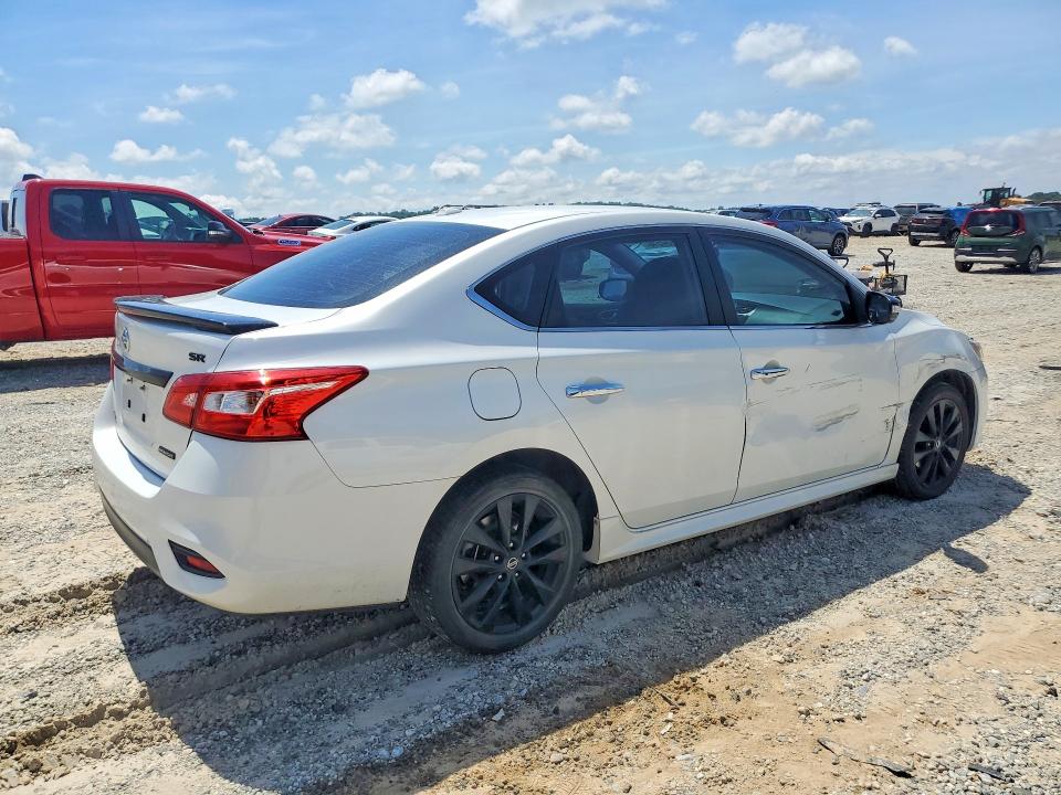 56934516 :رقم المزاد ، 3N1AB7AP4JY234106 vin ، 2018 Nissan Sentra مزاد بيع