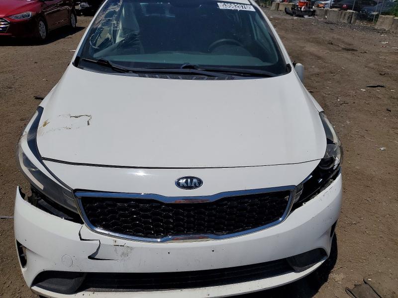 2017 Kia Forte მანქანა იყიდება აუქციონზე, vin: 3KPFK4A76HE081788, აუქციონის ნომერი: 53582076