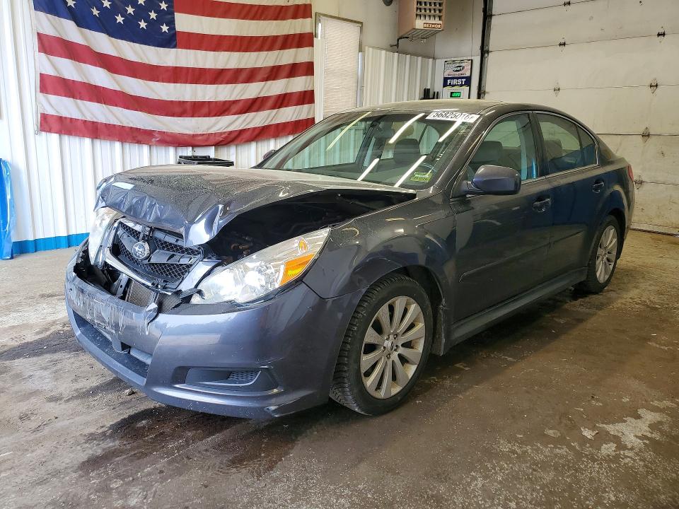 56825016 :رقم المزاد ، 4S3BMBK61B3261598 vin ، 2011 Subaru Legacy مزاد بيع