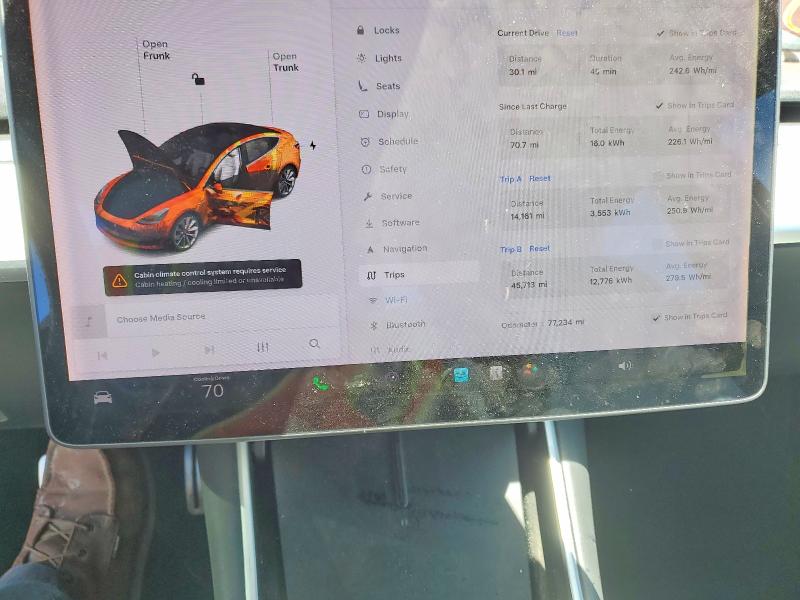 55713096 :رقم المزاد ، 5YJ3E1EB8JF079452 vin ، 2018 Tesla Model 3 مزاد بيع