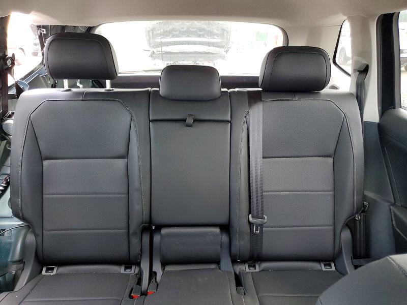 57231936 :رقم المزاد ، 3VV2B7AX5JM078801 vin ، 2018 Volkswagen Tiguan مزاد بيع
