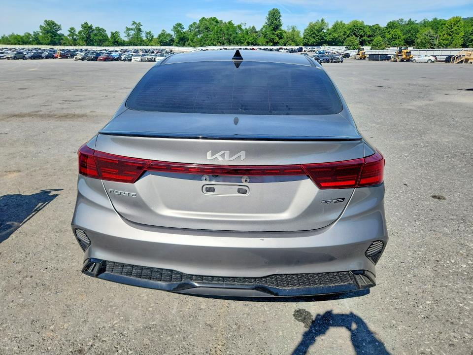 2022 Kia Forte მანქანა იყიდება აუქციონზე, vin: 3KPF54AD5NE495539, აუქციონის ნომერი: 56325876