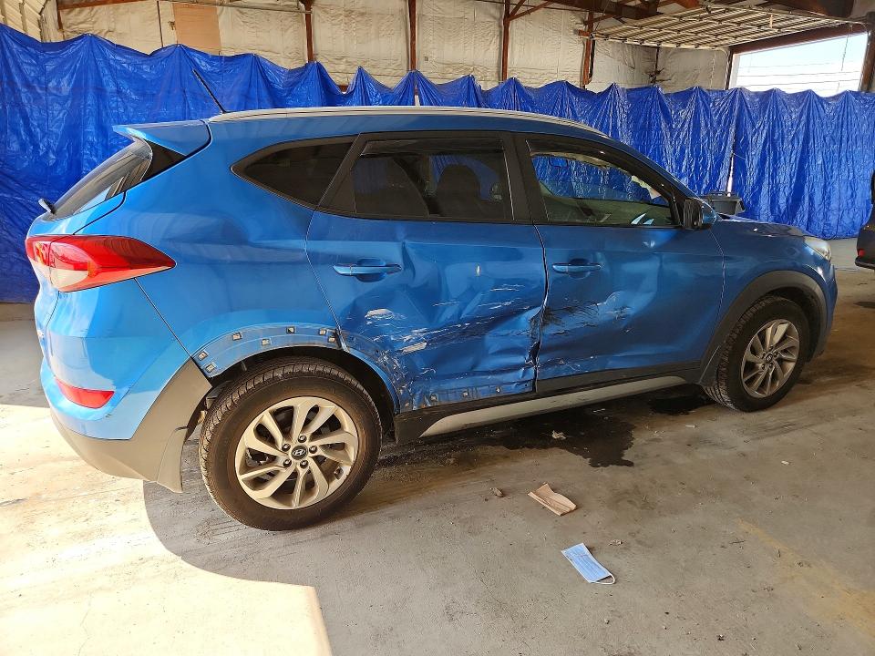 2017 Hyundai Tucson მანქანა იყიდება აუქციონზე, vin: KM8J3CA48HU318415, აუქციონის ნომერი: 58703206