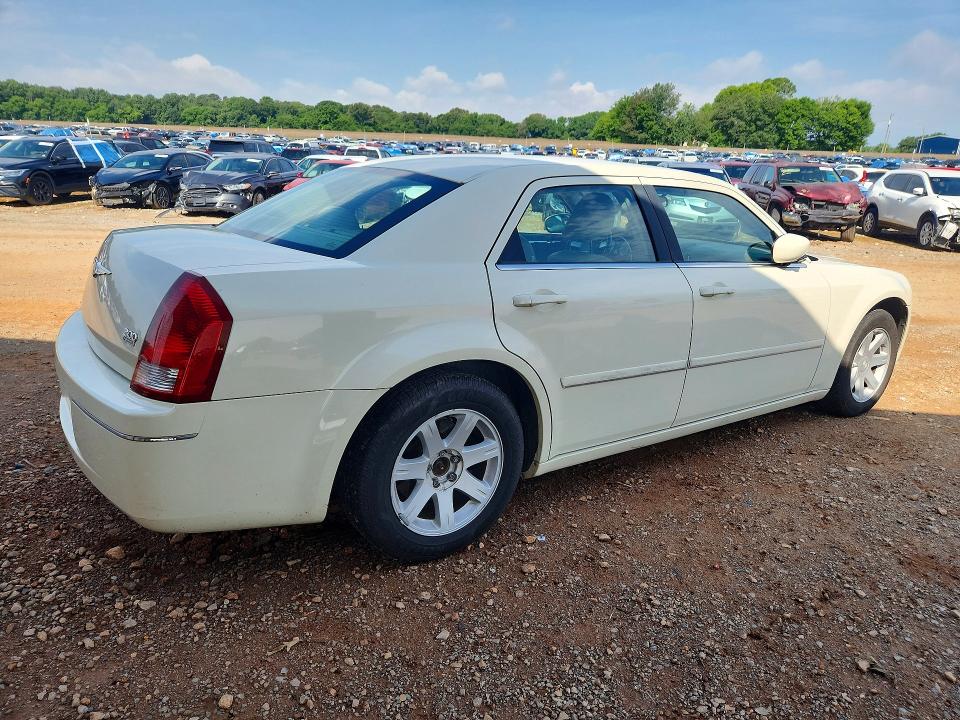56633676 :رقم المزاد ، 2C3JA53G45H616928 vin ، 2005 Chrysler 300 مزاد بيع